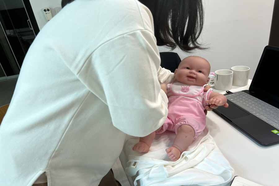 찾아가는 임신육아교실(신생아 목욕과 마사지, 신생아 건강 및 안전관리)